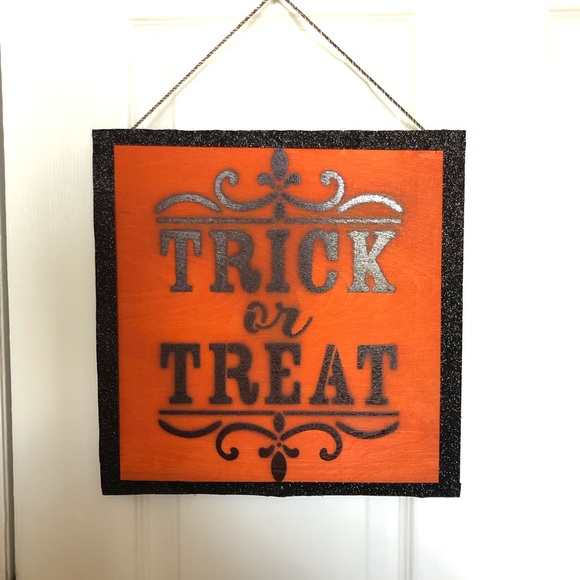 Halloween Sign - Picture 3 of 3